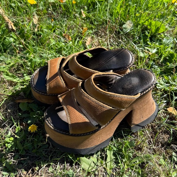 Brown Platform Sandals - Picture 2 of 6